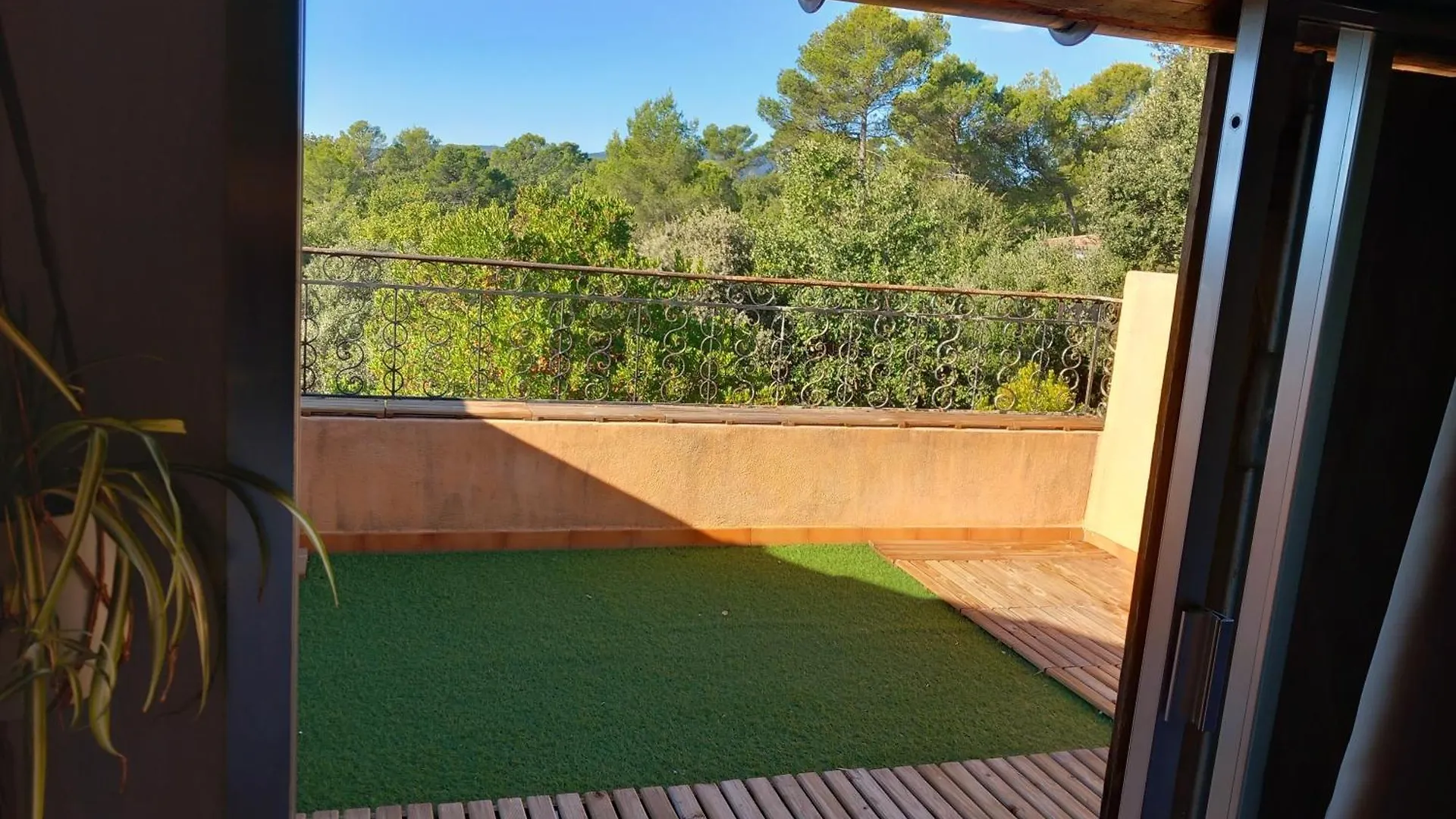 Villa 4 Chambres Avec Jacuzzi Saint-Maximin-la-Sainte-Baume 0*,  France
