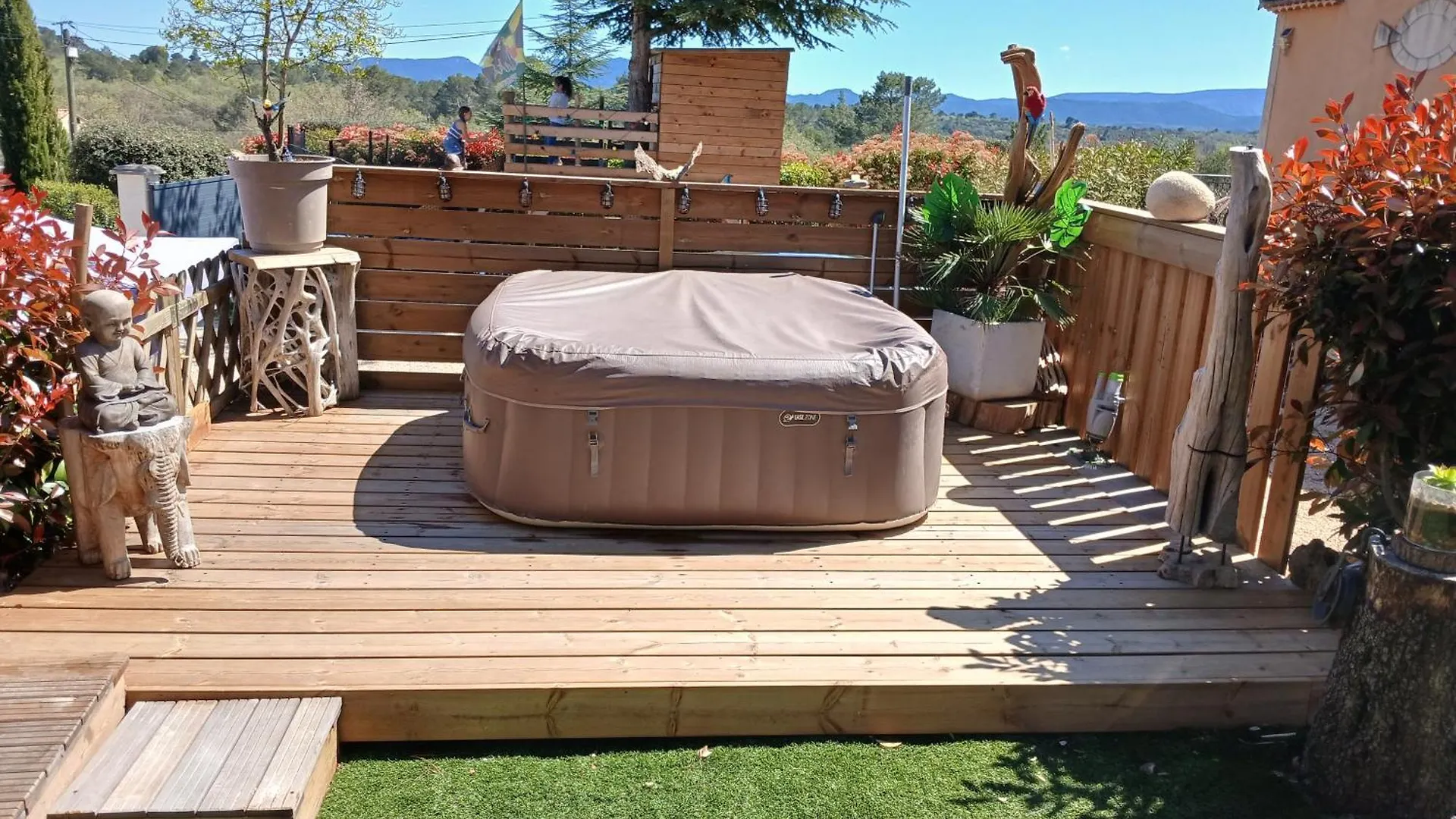Villa 4 Chambres Avec Jacuzzi contacts